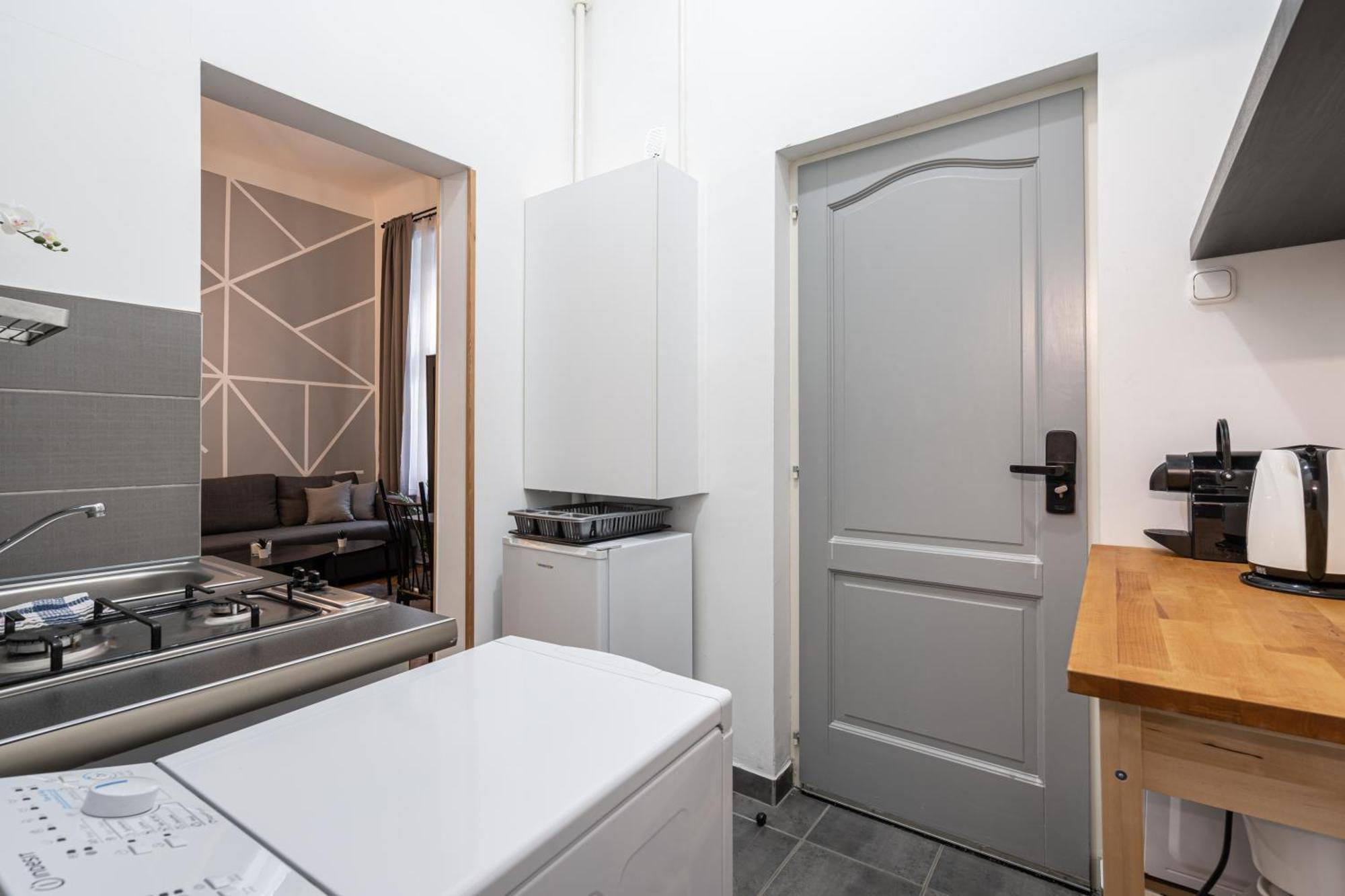 B8 - Grand Boulevard Cozy Apartment - Best Location By Bqa Budapeste Quarto foto
